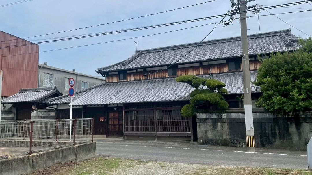 Large 13K House with Office on 2902 sqm Land in Minamishimabara - Thumbnail 2