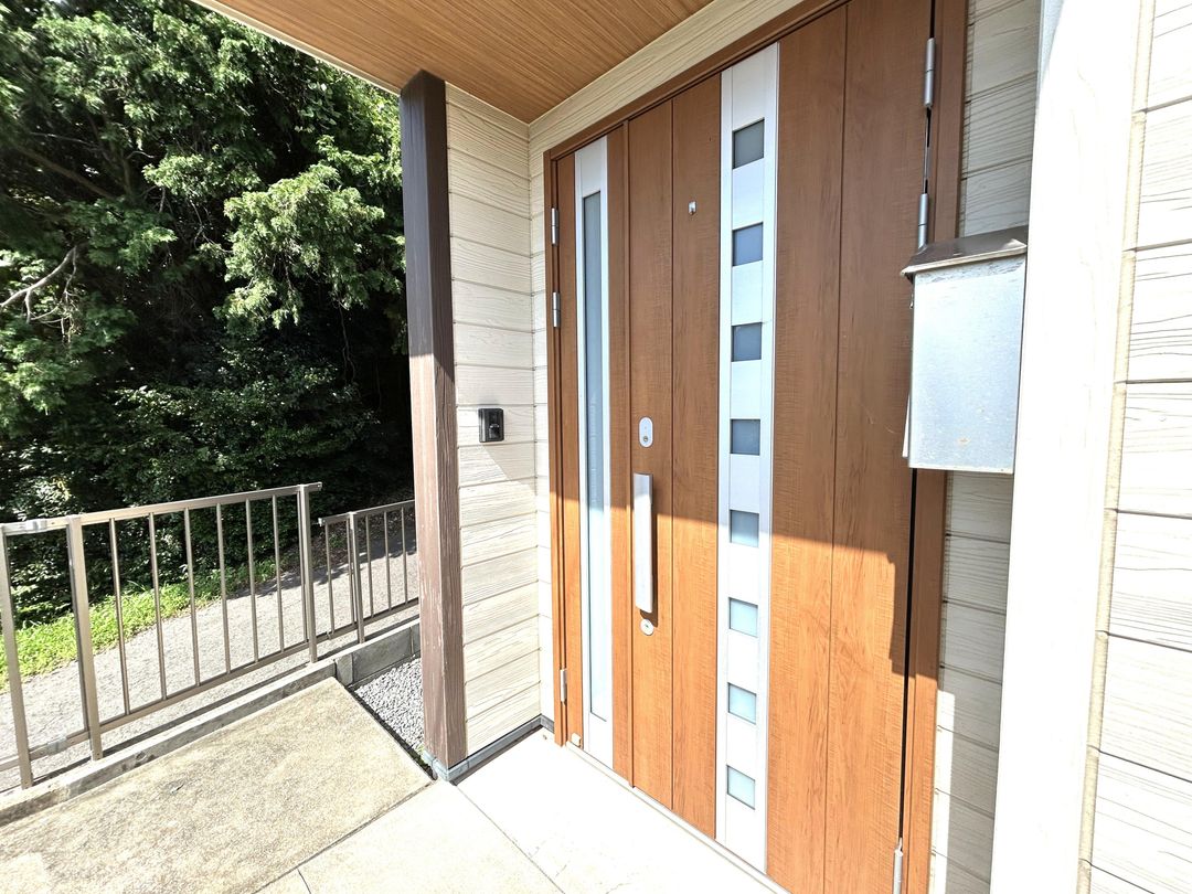 Spacious 4SLDK House in Omura with Pet Room and Bay Views - Thumbnail 3