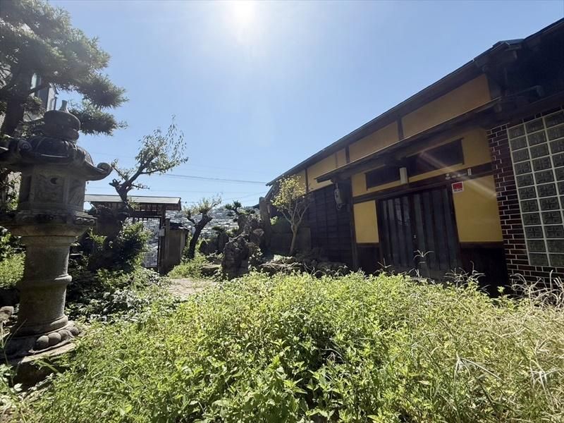 1963 5DK House on Large Lot in Nagasaki's Atago - Thumbnail 4