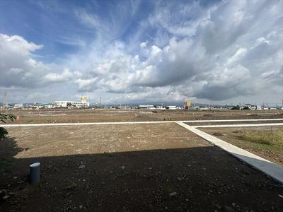 New 3LDK House in Isahaya, Nagasaki with Natural Materials — Image 1, Isahaya, Nagasaki