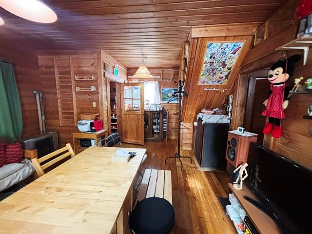 Hirafu Log House for Sale in Niseko with Hotel Business License - Thumbnail 4