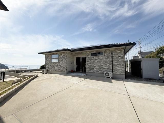 New 3LDK House for Sale in Nagasaki with Ocean View - Thumbnail 2