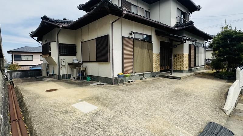 Nameishi 3-chome House with Large Corner Lot in Nagasaki - Thumbnail 2