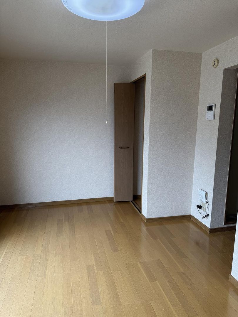 Growth Heights Apartment Building for Sale in Nagasaki City - Thumbnail 2