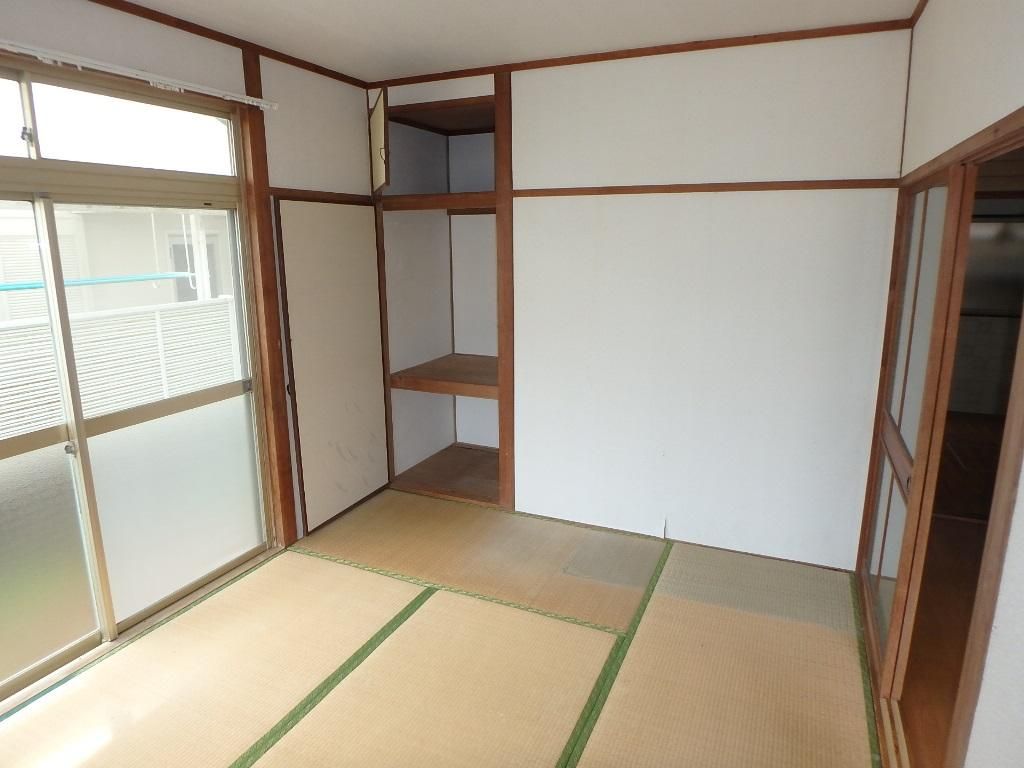4K House with Garage in Nameishi, Nagasaki for Sale - Thumbnail 3