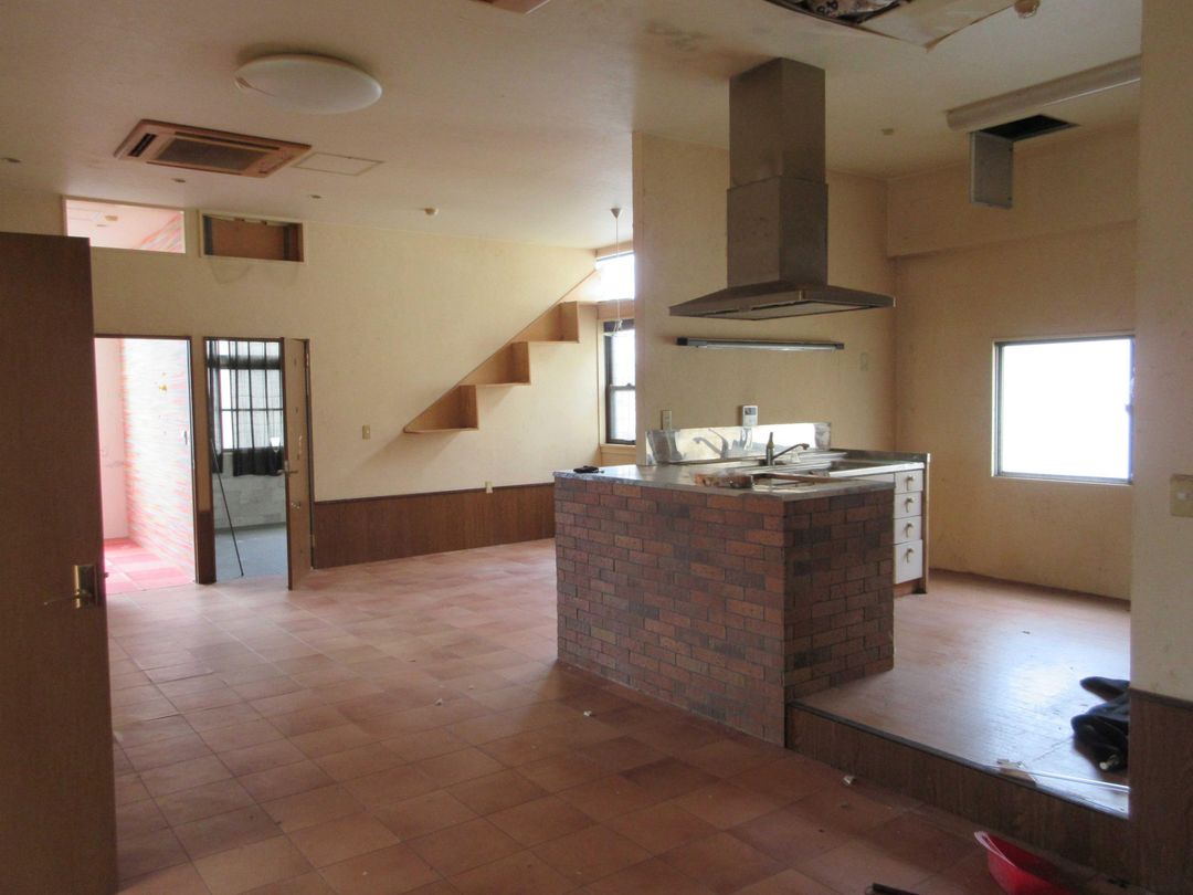 Commercial Building for Sale in Sasebo, Nagasaki - 640 sqm - Thumbnail 4