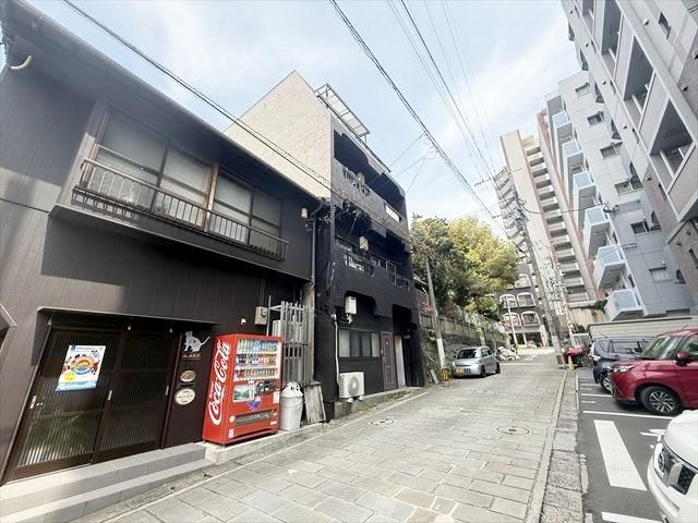 RC Apartment Building for Sale in Central Nagasaki City - Thumbnail 2