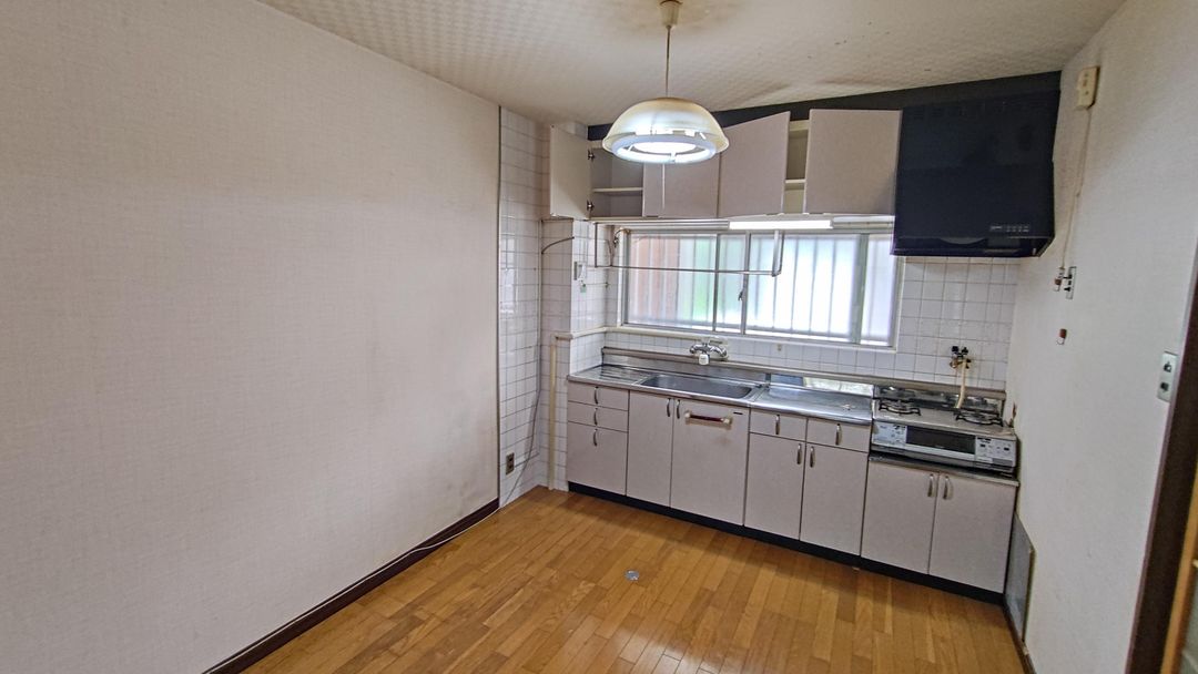 4DK Apartment in Nagasaki's Hayama Area with Pet Permission - Thumbnail 3