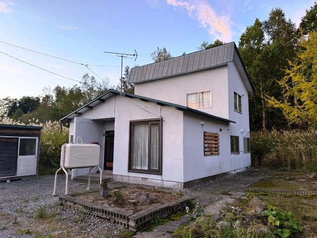 4SLDK Townhouse with Mount Yotei View for Sale in Kutchan, Hokkaido - Thumbnail 3