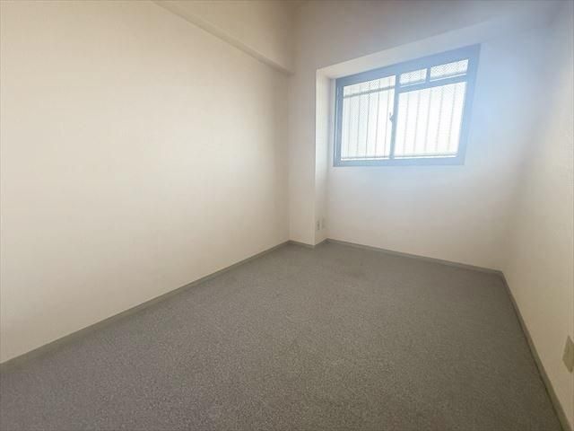 3LDK Apartment in Nagasaki's Showa District | 63m² - Thumbnail 3