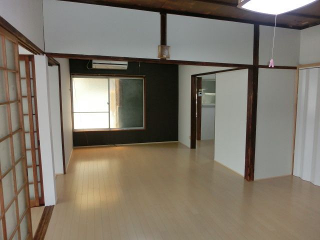 2LDK Wooden House for Sale in Nagasaki City, Otorimachi - Thumbnail 3