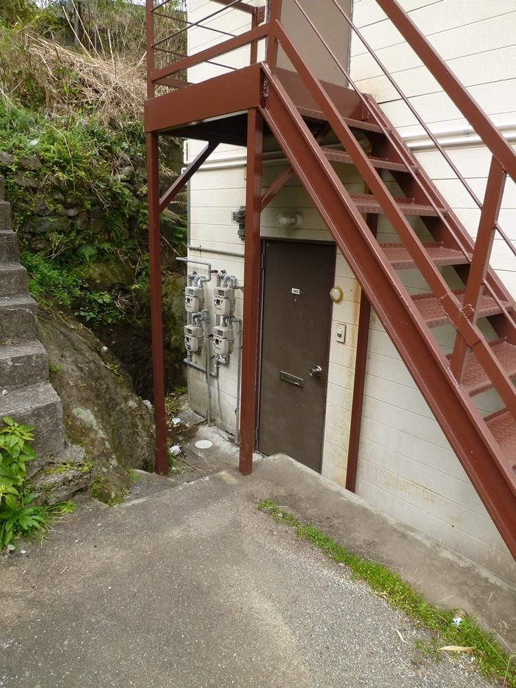 4-Unit Apartment Building for Sale in Nagasaki's Inasamachi - Thumbnail 3
