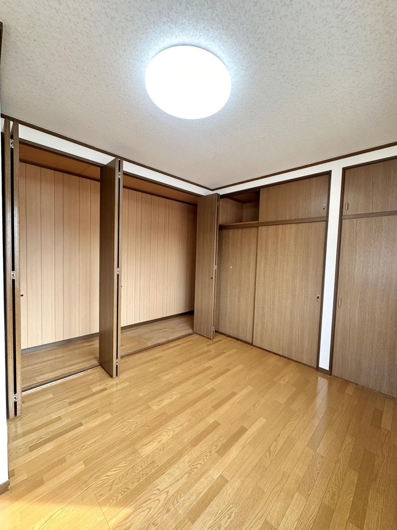 Spacious 5DK Detached House with Recent Renovations in Omura, Nagasaki - Thumbnail 4