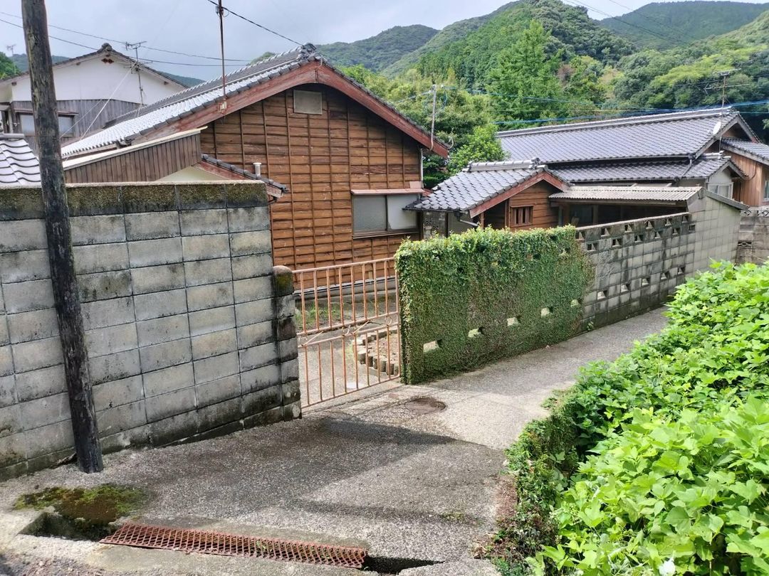 1948 Terraced House on 316sqm Corner Plot in Saza, Nagasaki - Thumbnail 2