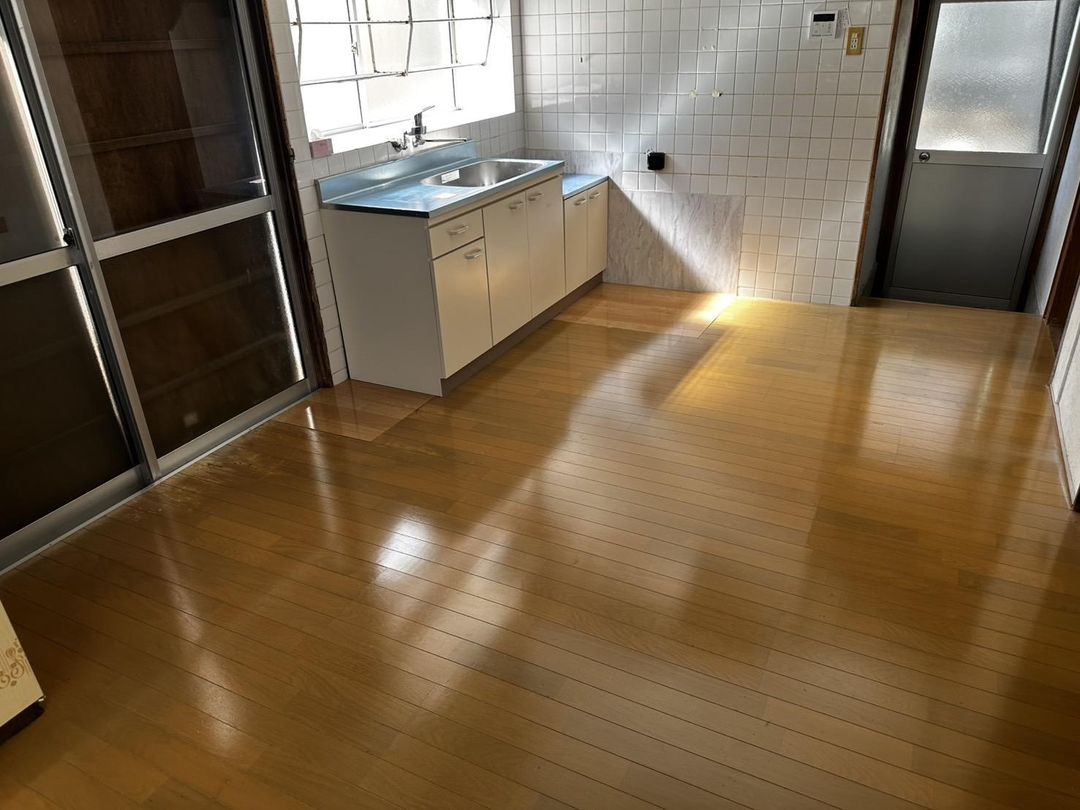 Spacious 5DK House on Large Plot in Nagasaki - Thumbnail 3
