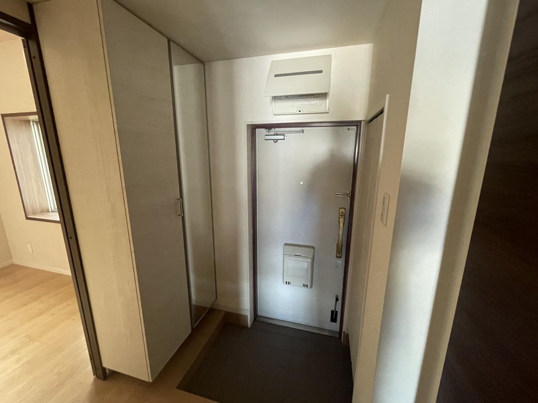 Renovated 3SLDK Apartment for Sale in Nagasaki City - Thumbnail 4