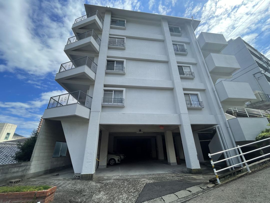 Renovated 3SLDK Apartment for Sale in Nagasaki City - Thumbnail 2
