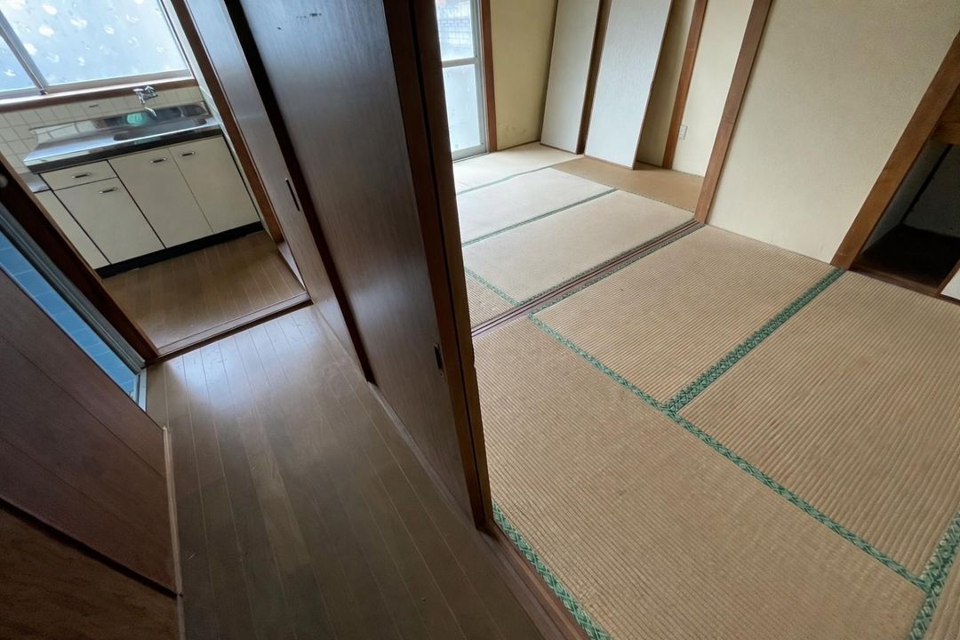 Two-Storey Wooden Apartment Building for Sale in Sasebo, Nagasaki - Thumbnail 4