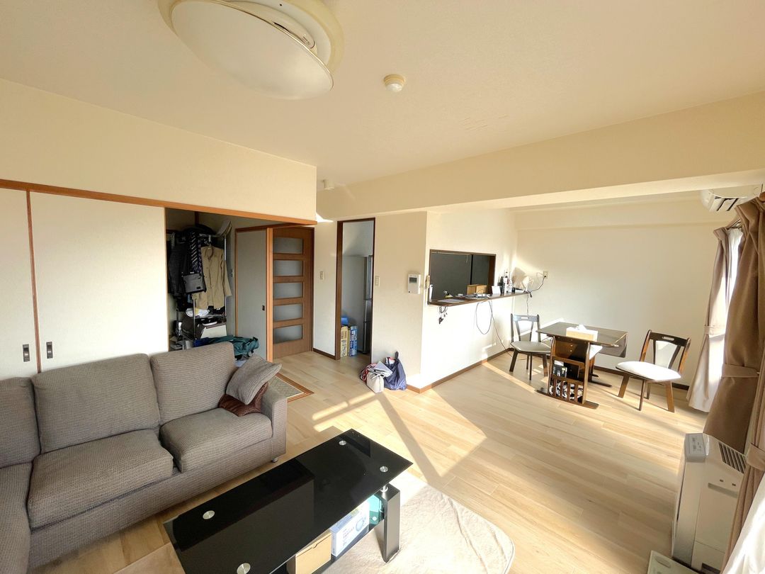 3LDK Apartment in Nagasaki City with Panoramic Views - Thumbnail 3