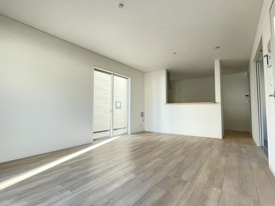 New 4LDK House in Omura, Nagasaki - Family Home Near Schools - Thumbnail 4