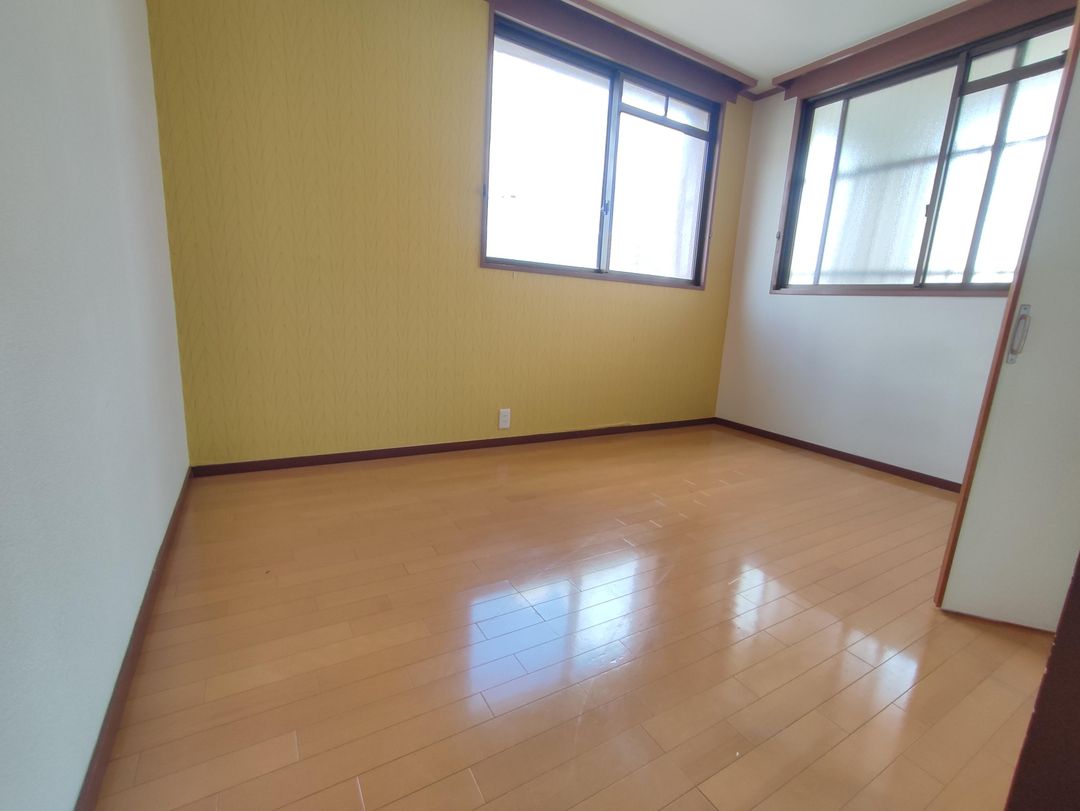 3LDK Apartment in Nagasaki with Tram Access - Thumbnail 3