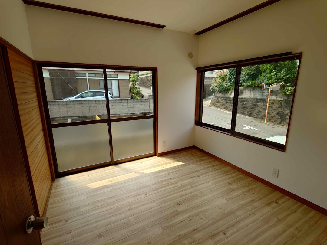 Renovated 3LDK House in Nagasaki's Koga District - Thumbnail 4