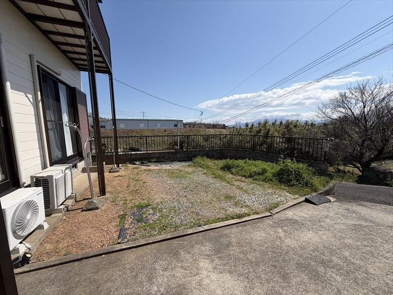 4LDK Detached House for Sale in Isahaya, Nagasaki - Renovation Potential - Thumbnail 2