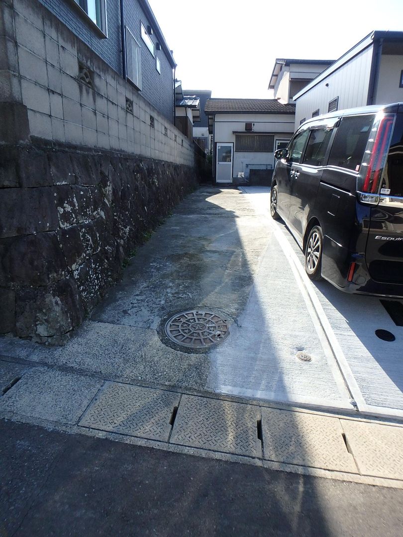 Land for Sale in Yokoo, Nagasaki - 214.97 sqm Plot - Thumbnail 2