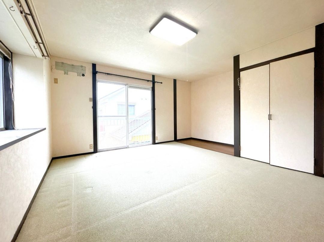 Refurbished 4LDK House in Nagasaki's Mita New Town - Thumbnail 3