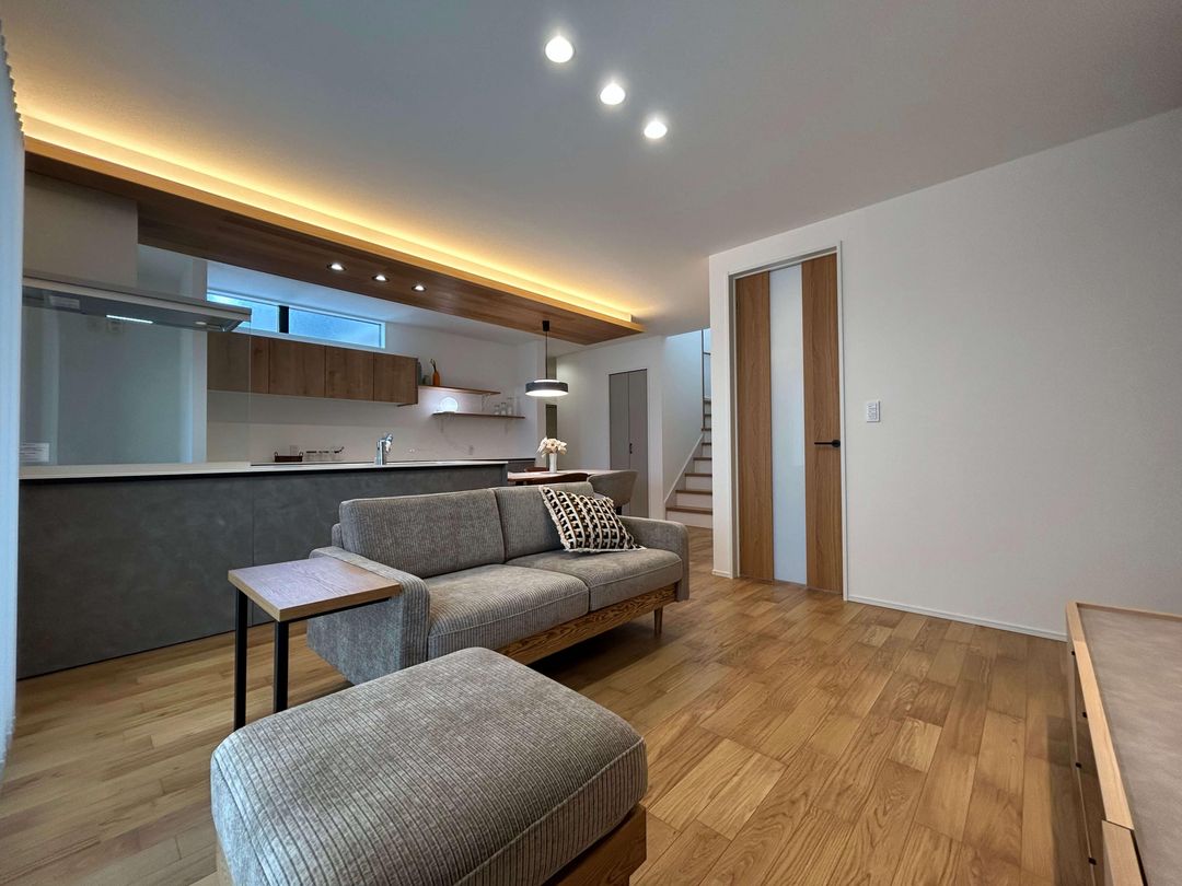 New 3LDK House in Omura, Nagasaki with Solar Panels - Thumbnail 2