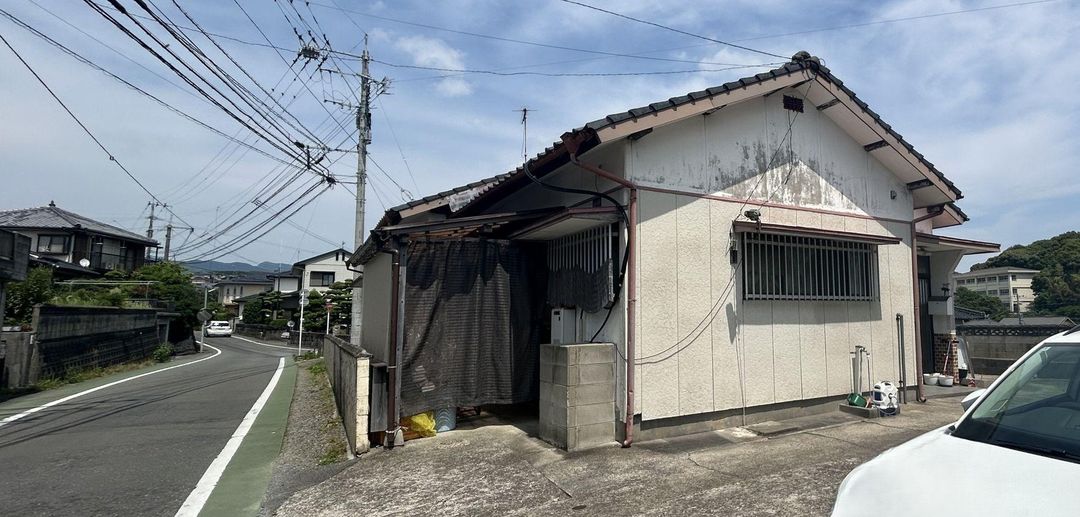 Ōmura City Apartment Building for Sale on Large Land Plot - Thumbnail 4