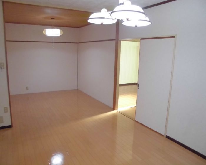 3LDK Apartment for Sale in Isahaya, Nagasaki - Thumbnail 3