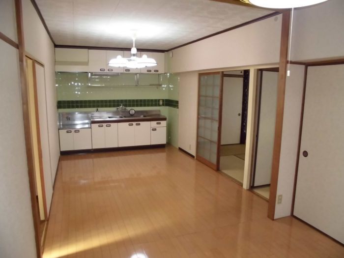 3LDK Apartment for Sale in Isahaya, Nagasaki - Thumbnail 4