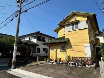 5DK House in Isahaya with Parking Near Kikitsu Station — Image 1, Isahaya, Nagasaki