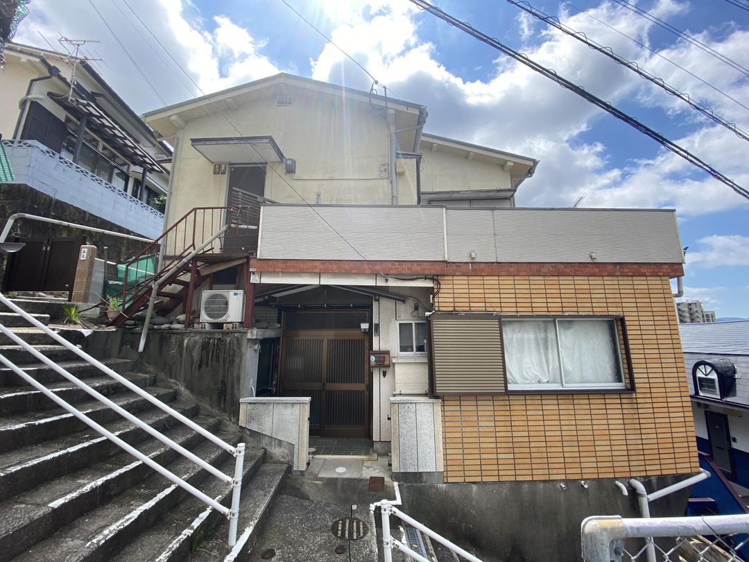 Unregistered Wooden House on 130sqm Land in Nagasaki's Shimizu-cho - Thumbnail 3