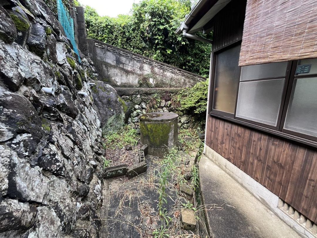 Land with Old House for Sale in Sasebo, Nagasaki - Thumbnail 3