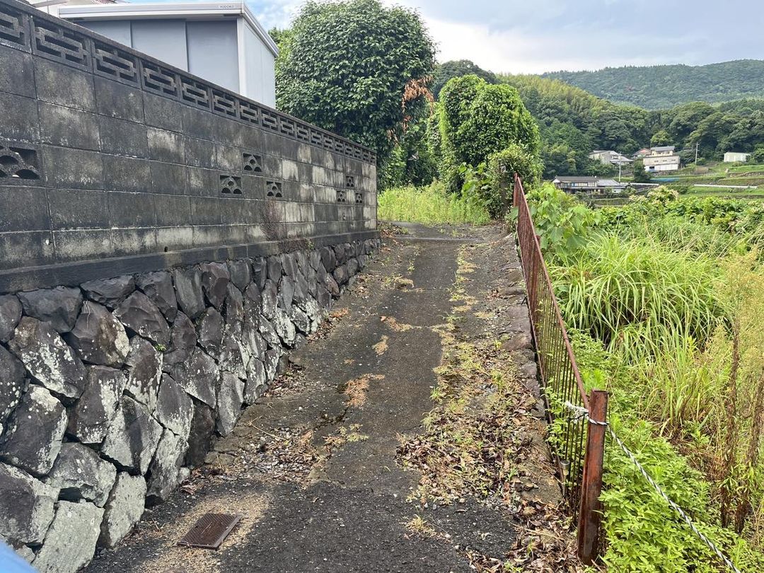 Land with Old House for Sale in Sasebo, Nagasaki - Thumbnail 2