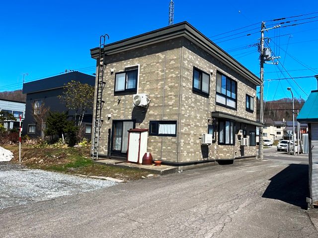 Large Land with House and Garages for Sale in Kembuchi, Hokkaido - Thumbnail 2