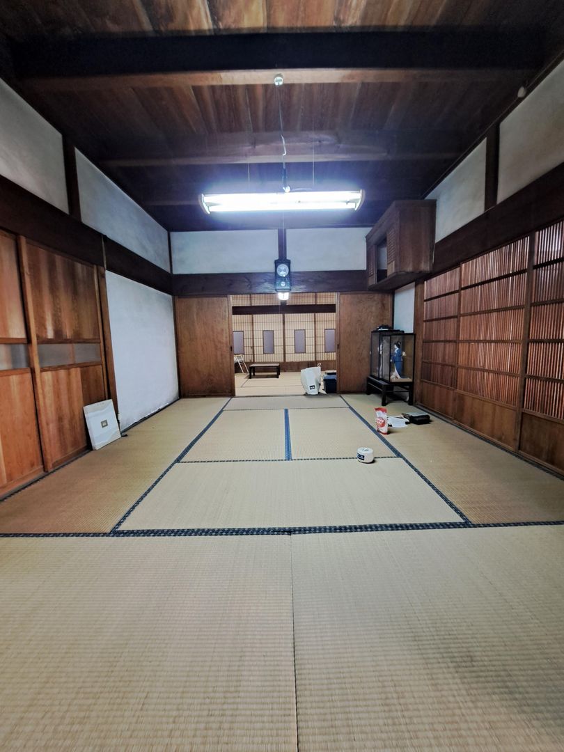 90+ Year Old Kominka on 852 sqm Lot in Minamishimabara - Thumbnail 3