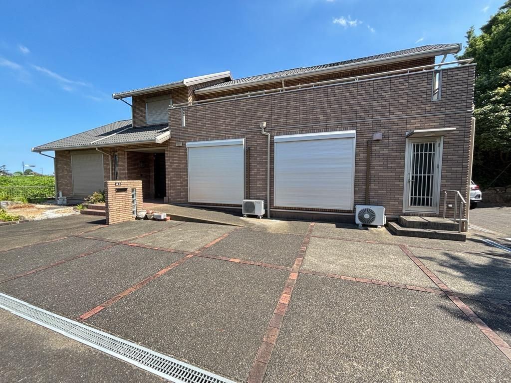 Large 6SLDK House on 1688 sqm Land in Omura, Nagasaki - Thumbnail 2