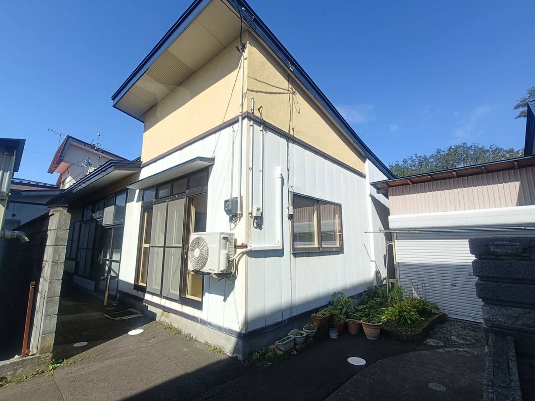 1978 Wooden House with Annex in Odate, Akita - Thumbnail 2