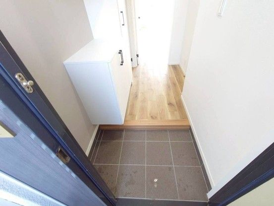 3LDK Fully Renovated Apartment in Hashima City, Gifu - Thumbnail 3
