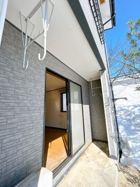 Renovated 3LDK House in Joetsu, Niigata with 3 Parking Spaces - Image 1