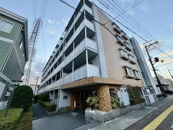 3LDK Renovated Apartment Near Yasu Station in Shiga - Thumbnail 2