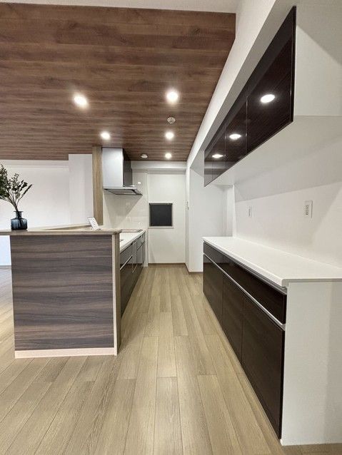 Renovated 3LDK Apartment in Hiroshima City 110.38sqm - Thumbnail 4