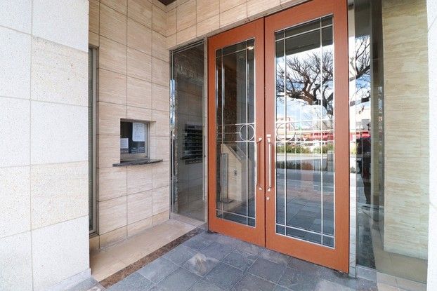 2LDK Apartment for Sale in Naha, Okinawa - 84.3 sqm - Thumbnail 3