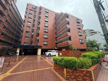 3LDK Used Apartment for Sale in Fuchu, Tokyo - Thumbnail 2