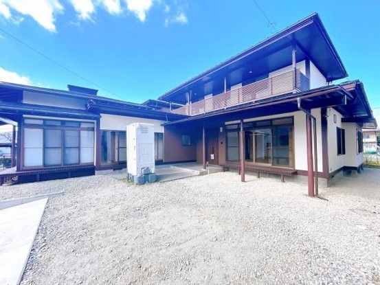 Renovated 5LDK House with 4-Car Parking in Yamagata City - Thumbnail 3