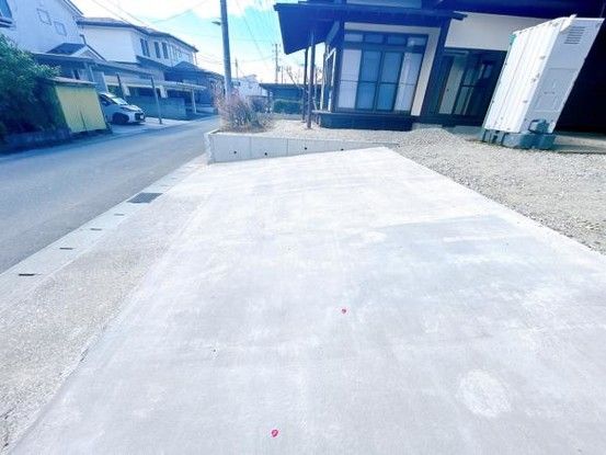 Renovated 5LDK House with 4-Car Parking in Yamagata City - Thumbnail 4