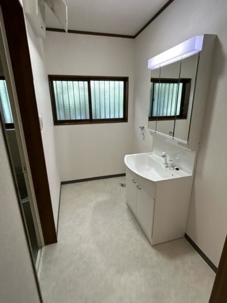 Renovated 4LDK House Near Musashizuka Station, Kumamoto - Thumbnail 3